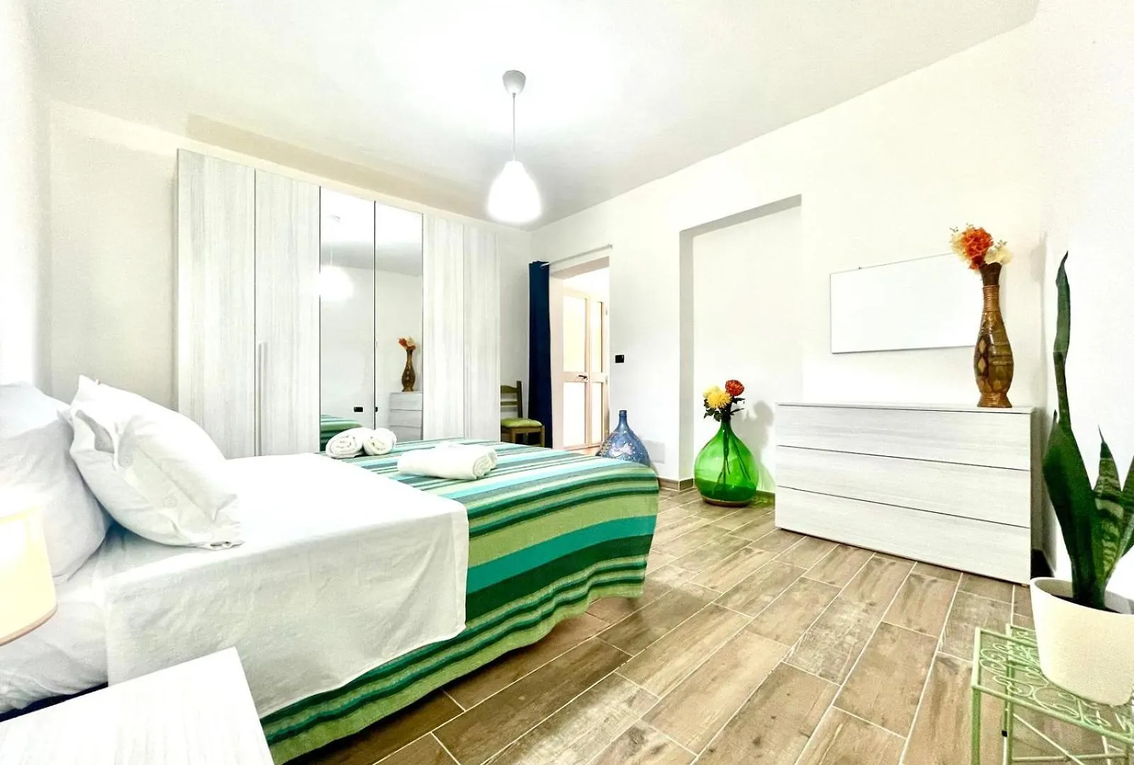 Teddy House Apartments Bari Sardo Włochy